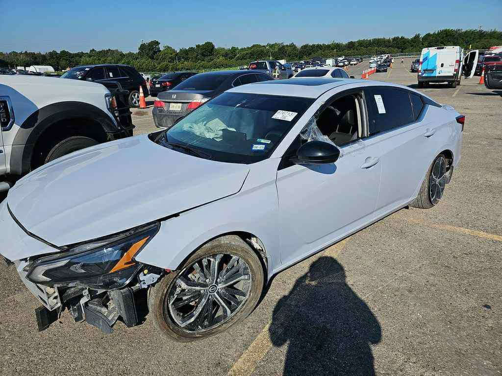 السلام عليكم التيما للبيع سموك SR plus موديل 2023 رقم سليمانيه هزه وسنويه جديد ضررها موضح بالصور جامرلوغ امامي والباقي مكفول من الشخط بجم كبس 
فول مواصفات تشغيل عن بعد فتحه كشنات جلد تدفئه حساس خلفي رادار 360 درجه
ماشيه 42 الف ميل كتاب تضليل وياها 
السعر 183 وبيه مجال بسيط 
مكان السياره ديال المقداديه 
الرقم ***********
