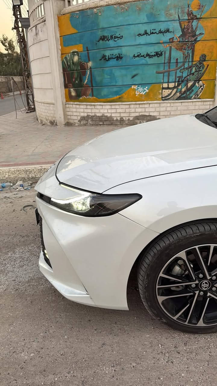 السلام عليكم كامري 25 خليجي صفر وارد عبد لطيف ياباني ماشيه 30 الف كيلو قابل للزياده مغلفه ppf لحد نصف القماره مع درع للچامه الامايه  صارت بيه طخه بسيطه هنا كما موضح ب صور بدون صبغ فقط تعديل عدلته السعر 255 ورقه وبيه مجال بسيط جدا ***********
