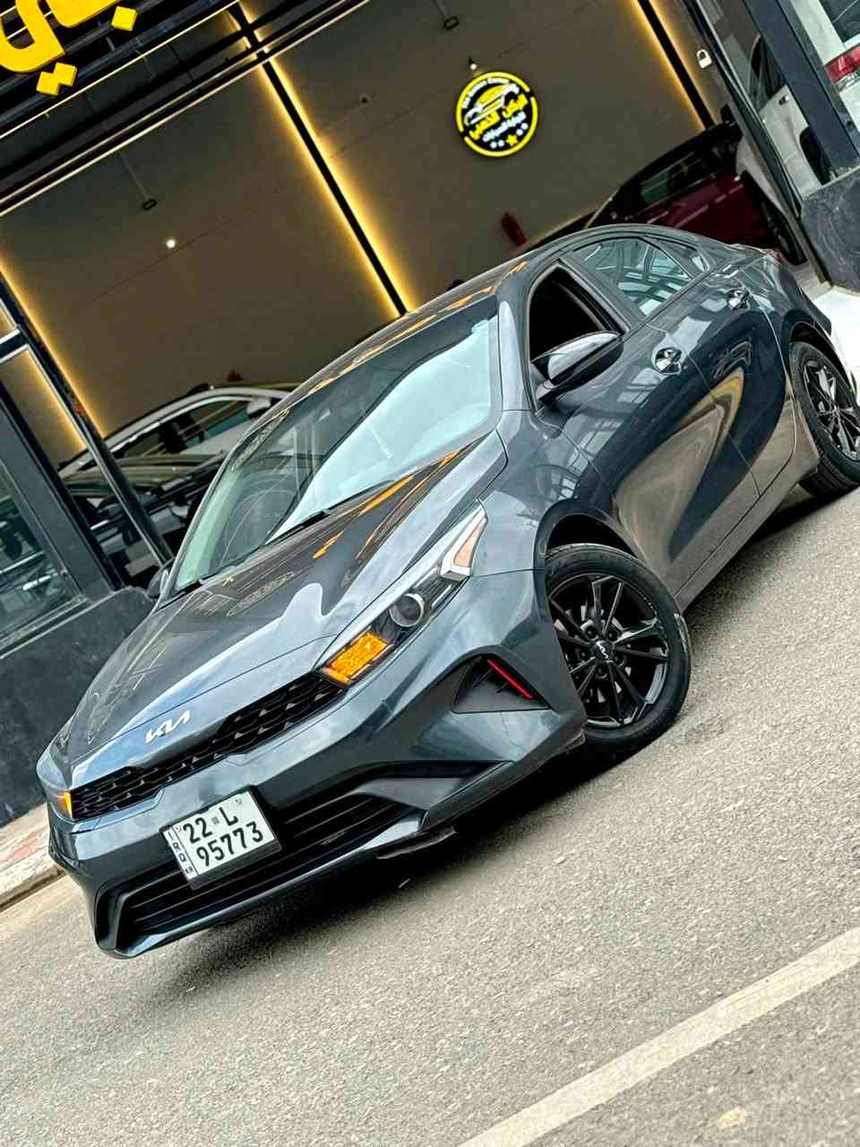 🚗 للبيع: كيا فورتي LXS موديل 2022 بلاش 126$🔥🔥
📍 مكان السيارة :  موصل مدينه المعارض الجديده 
معرض الركن الذهبي 
📞 للتواصل: واتس اب    ***********
                                              *********** 
🛠️ المحرك: 4 سلندر 2000 دوش المرغوب
السعر بلاااااااش💥🔥😳126$$🔥🔥
⚙️ المواصفات:

• شاشة كبيرة وكاميرا
• CarPlay و android
• تحكمات ستيرن
• أوتو ستوب
• قيادة ذاتية
• تحديد سرعة وتحديد مسار
• رادارات أمامية وجانبية وخلفية
• مثبت سرعة
• مانع انزلاق
• 3 انضمة قيادة

⚠️ أضرار السيارة: حادث جدا بسيط 
• جاملغ خلفي صبغ فقط 
4 قطع صبغ امريكي 
• بجم كبس 
بدووون دواخل 
بدووون ايربك 

📌 تفاصيل إضافية:
• السيارة رقم اربيل شرط التحويل 
• لون السيارة نفطي 🩶
• الكير والمحرك بحالة ممتازة – شرط الفحص
• صدر وخلف "بلادي"
• الرادار وحجر البيئة والكزوز  كلها أصلية
• السيارة بحالة ممتازة وبدون مصاريف
السعر 126$🔥🔥🔥
