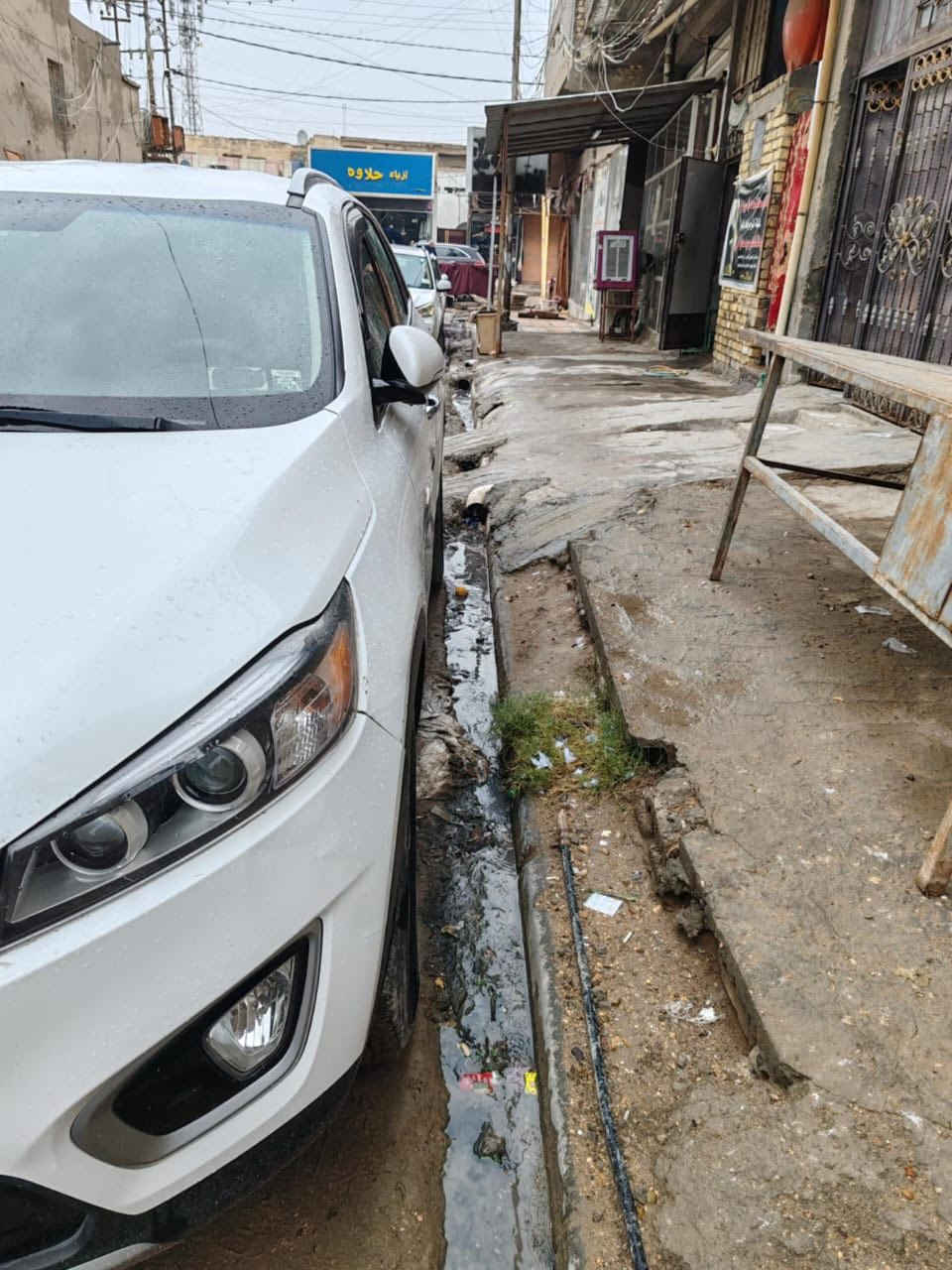 السلام عليكم 
للبيع سورنتو امريكي 2017 رقم بغداد انكليزي بأسمي 
فول عدا البنوراما
مكينه V6
حساس  خلفي 
شاشه كبيره بلادي
بصمه تشغيل وبصمة ابواب
كشنات جلد
كامره خلفي دوار
باب خلفي كهربائي
فول تحكم 
بلوتوث و AUX
لد حاجب امامي 
ماشيه 44 الف
السياره جديده وممتعوبه
ضرر فقط ربع جاملغ امامي بارد بدون صبغ بدون اي دواخل بدون ايرباك
السعر 200$
تفاصيل اكثر اتصل ***********
