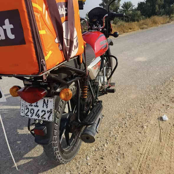 سلام عليكم 21كلش نضيفه سنويه بسمي
بيه فقط عواج بلشاصي جوه التانكي ولا مبين اصلن
بغداد. *********** سعر1800بيه مجال
