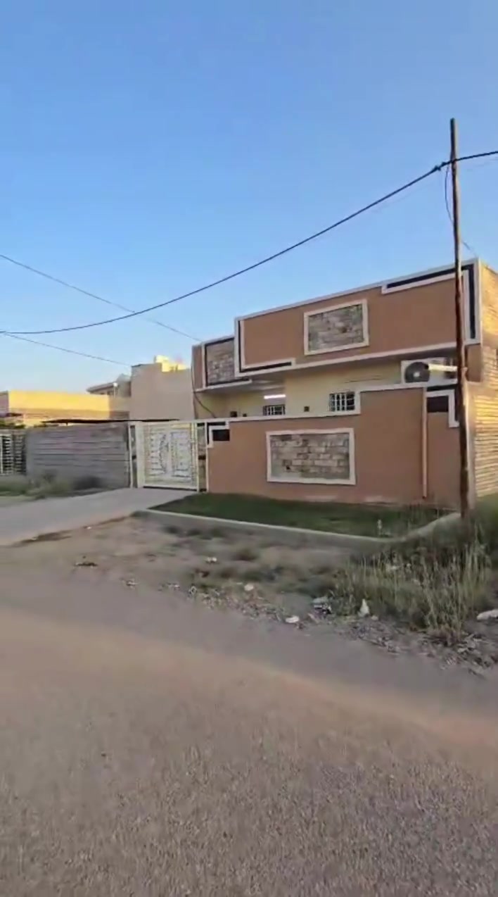 🌹 السلام عليكم حياكم الله 🌹

▌│█║▌ 970 ║▌║▌║

✨ فرصة مميزة للسكن أو الاستثمار ✨

🏡 بيت للبيع

📍 بغداد / الراشدية / منطقة البدعة

📏 المساحة: 325 متر

✅ موقع مميز وهادئ
✅ قريب من الخدمات الرئيسية
✅ شوارع منظمة وسهولة وصول
✅ مناسب للسكن العائلي
✅ فرصة استثمارية ممتازة
✅ منطقة مرغوبة ومخدومة

✨ باقي التفاصيل داخل الفيديو ✨

📞 للاستفسار والمراسلة:

📱 ***********
📱 ***********

🤝 أبو أيمن للعقارات

#عقارات_بغداد #الراشدية #عروض_عقارية #بيت_للبيع #فرصة_ذهبية #عقارات
