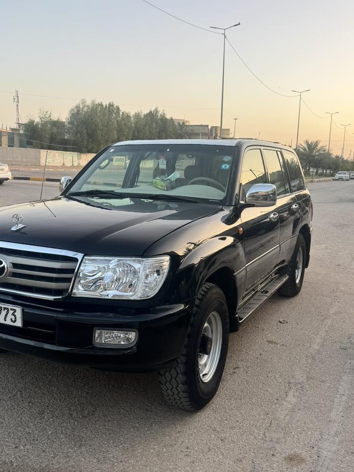 لاندكروز تويوتا 2003  بسمي رقم جديد نكليزي 

1-هزه جديده رقم نكليزي 26A

2-مكينه 6سلندر-4500

3-داخل صاج شاشه تبريد 3قطع عاطل

0-صدر خلفي امامي جديد 

-گير ومحرك مكفولات صبغ جماليه اثر جراد عام سياره كلش نظيفه مال جناي

رقم الهاتف: *********** وتساب اتصال 

العنوان: النجف     

السعر:  105   وبيها مجال   ما متواجد ع نت
