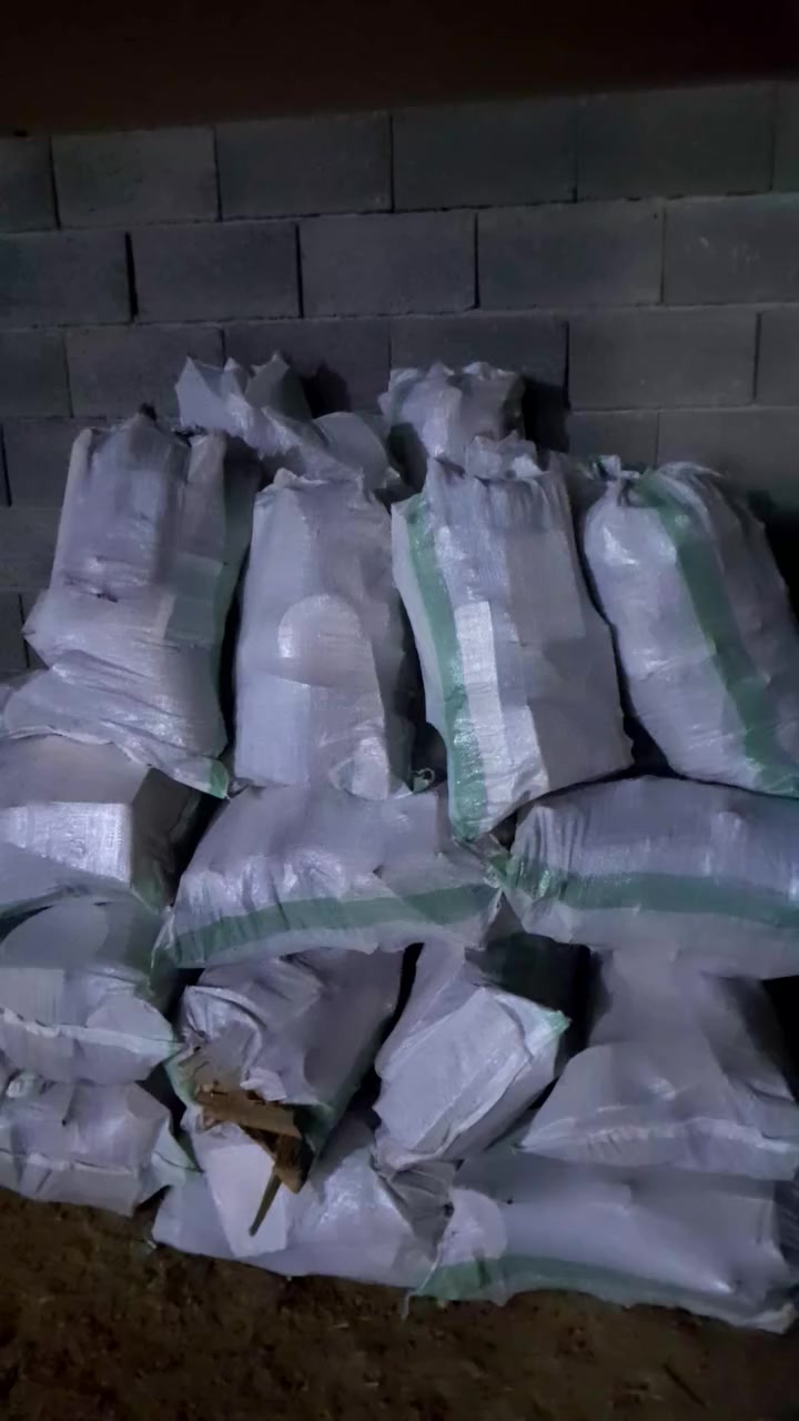 بسم الله الرحمن الرحيم
يوجد لدينا  حطب سعر  جيس 6000 
العنوان سوق حقلانيه رجاءاً تصال علا رقم الهاتف ***********
