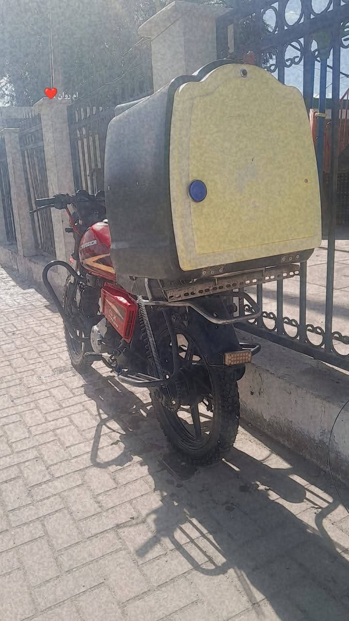 سلام عليكم شباب دراجة دايوان جبال دراجة خير من الله عوية شوية تلحيضات يعني ترتب كهرباء مالتهة شدهن بس دراجة كلة جديد تاير زوج جدد قماجي كلج و سكليتر جدد بادري جديد بس لمكينة يتياج لفيلس بس غي شي اني موجود ماكن بغداد حي القاهرة سعر ٥٠٠ و بيهة مجال ***********
