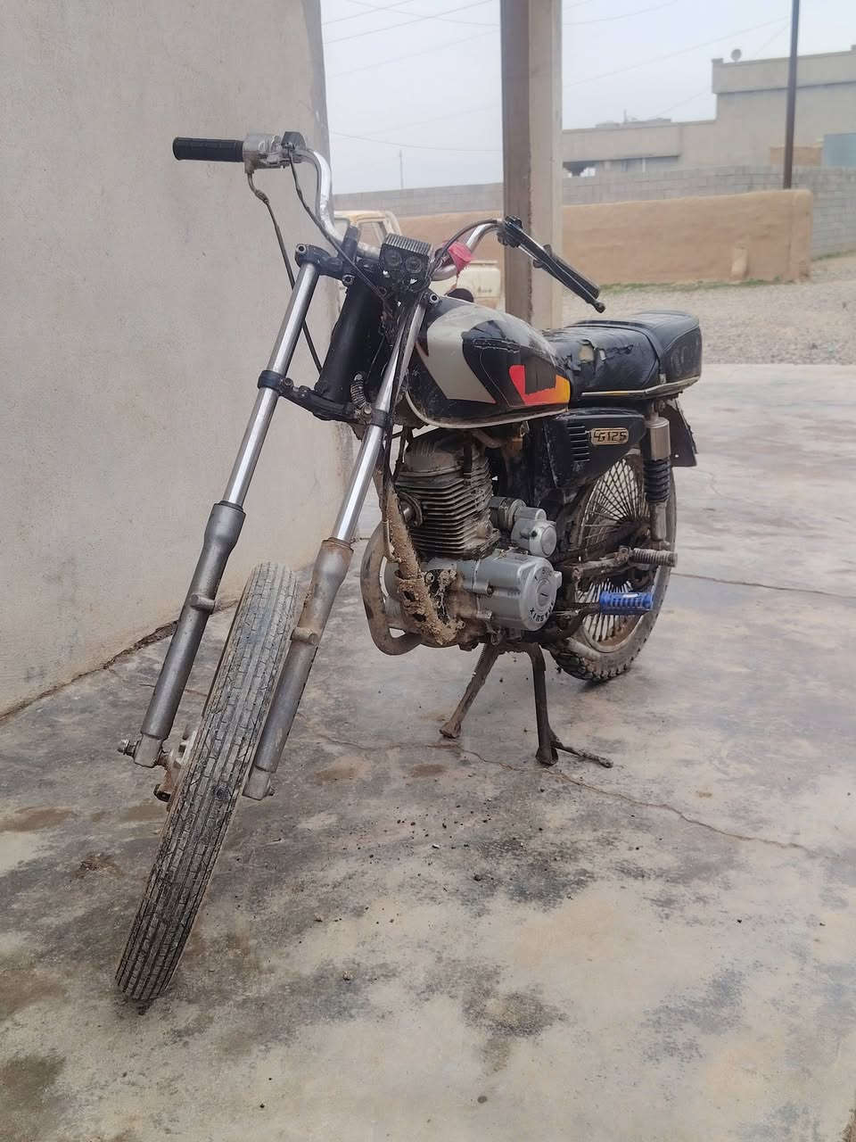 سلام عليكم ماطور لبيع محرك خمسه كير لايت بومه وياله و تواير جدد السعر 140وبي مجال الرقم (***********)
