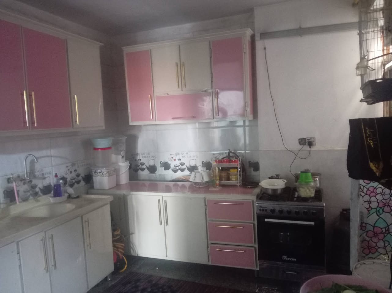 للبيع كاونتر اربع قطع نضيف مكانة بغداد الحرية ***********
