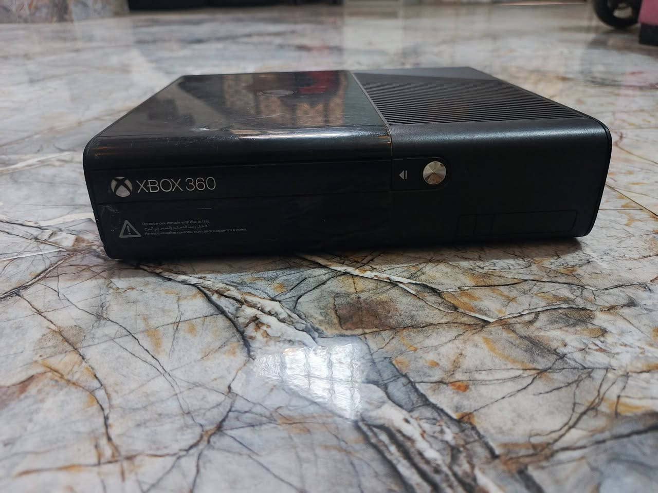 سلام عليكم ورحمه الله وبركاته
بلي اكس بوكس 360
 
بلي نضيف 

وكامل ملحقاته 

وبي 142 لعبه 

والسعر 140 وبي مجال 

للتواصل واتساب على هذا الرقم 
***********
