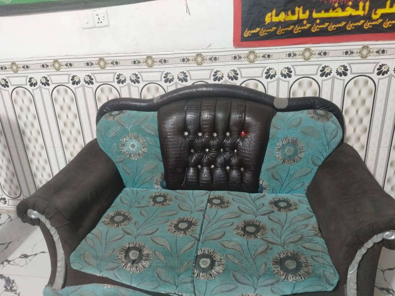 البيع 100 رقم التلفون ***********
