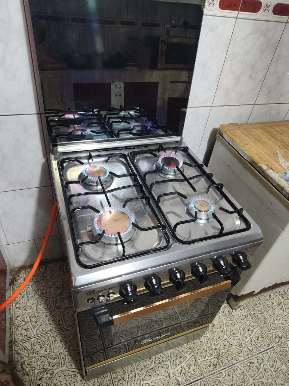 طباخ مصري يونير نظام بوري
سعره 135 يوجد توصيل بالاجرة المكان الدورة 
واتساب ***********
