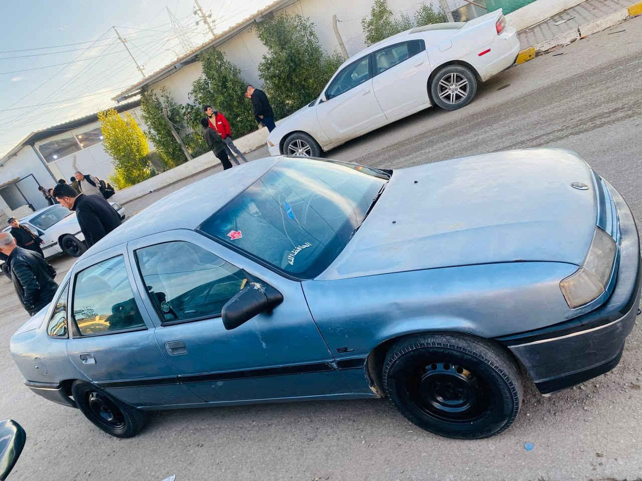 سلام عليكم أوبل فكتره البيع حجم 16 قايش عريض محرك كير شرط رقم بغداد مشروع وطني  شرط تحويل  و كاله و غرامه ) سياره بدون صبغ  سنويه للغاية 28 ) ( موديل 90) (سعر 30 ورقه) بي مجال رقم /*********** مكان سياره طوز خورماتو تعليق و خاص  مااجاوب  ال يريد يتصل
