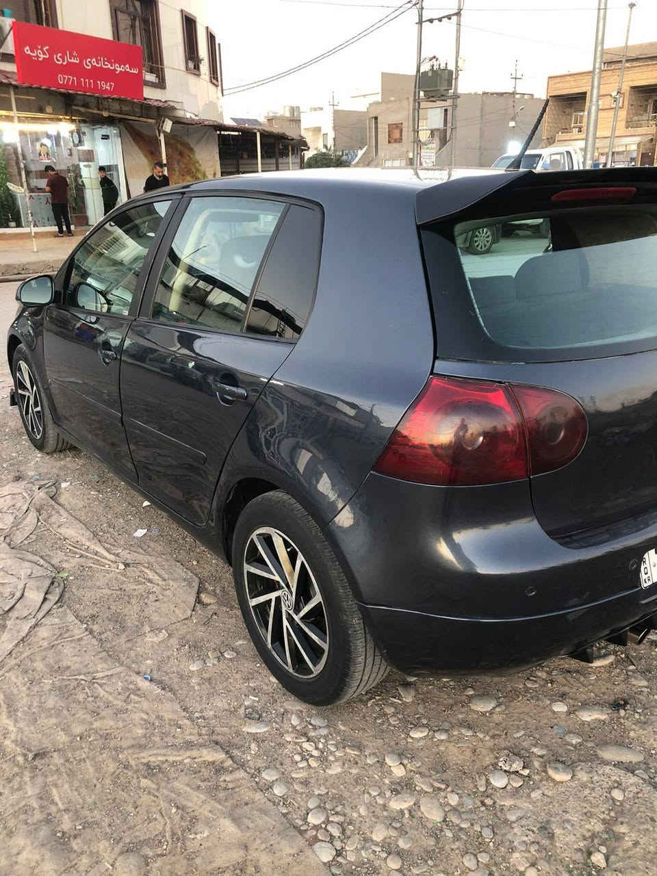 سلام عليكم 
كولف ٢٠٠٦🚙
رقم ربيل  مكينه وكير كورلا ٢٠٠٠ الكير يئخر ثواتي يرادله برمجه 
وبيه نواقص بصيطه 
          السعر ٥٣ 💸وبيه مجال 
المكان بغداد الشعب 
☎️***********
