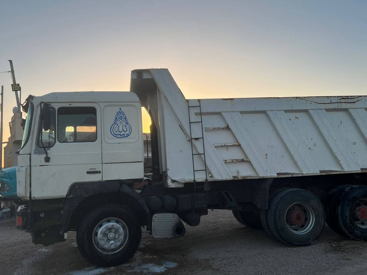 أهلاً وسهلا بكم في معرض الاحلام ✨
معرض_الاحلام_البيع_وشراء_المعدات_ثقيله🚛🛠

للبيع مان موديل 1997. 👌🏻

 

سكس ويل بلادي  ✅

بـدي نضـيف. ⚙️

رقـم اربيل.  📓

شـاصـي نضيـف. 🖊

كهربائية جاهزه.  🔀

سيـاره جـهازه للعمل.  🪏

محـرك 410🛠

كيـر 160🔀

تحـويل فورٱ   🤝🏼

داخل السياره نضيف. 👍🏽

العـنوان معارض_ الفـلوجه خـط_ السريع معـرض الحلام

*********** .☎️اثيـر الفـهداوي
