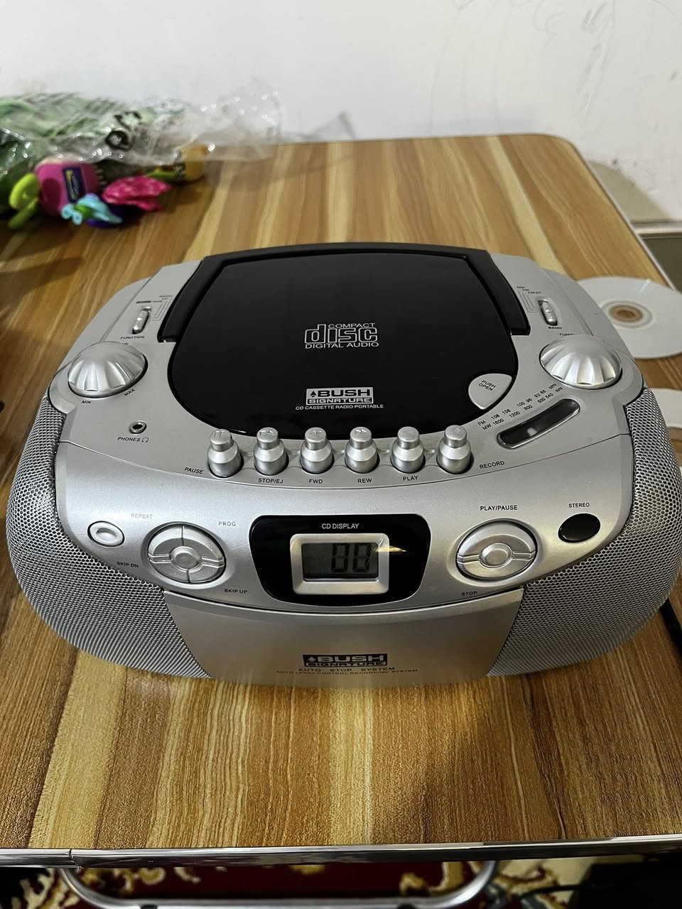 مسجل بوش شغال فقط قرص لا يعمل والاريل ماكو كاسيت شغال وراديو سعر ١٧ والتوصيل مجاني


**إذا كنت صاحب هذا الإعلان وتريد حذفه لأي سبب، رجاءا أرسل رسالة إلى الدعم الفني**