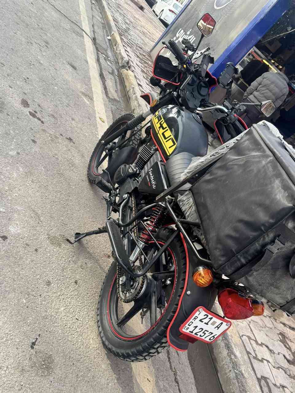 سلام عليكم دايون جبلي موديل 2025 رقم سليمانيه بأسمي للبيع او مراوس بدافنجر محرك 200دراجه ماشيه 11000 عارضهه بسعر 2650 للستفسار اتصل ع هذه رقم ***********
