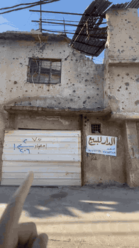 دار للبيع  تجاري اوسكني بسعر مناسب جدا
الموقع / شارع خالد ابن الوليد قرب جامع خزام
مساحة20سم /47م واجهة 10
طابقين

الاتصال على ***********
***********
