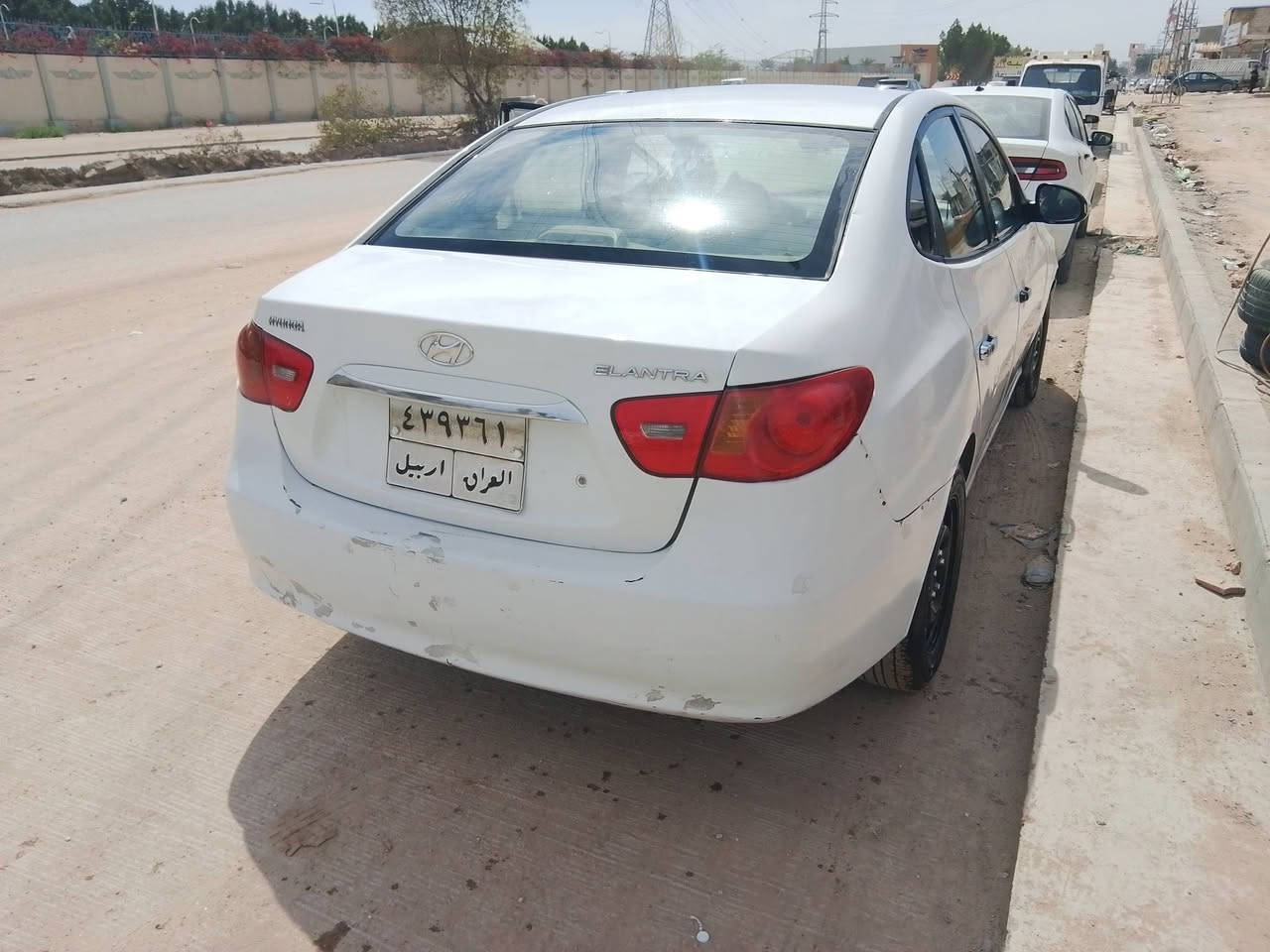 النترا للبيع موديل 2010  ٣  قطع بيها مكاني نجف الاشرف ***********
