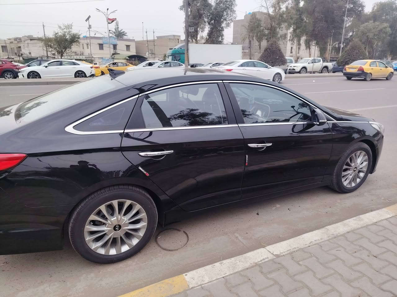 سوناتا موديل 16 خليجية
فول السيارة عدا البانوراما 
ماشية 120 الف كيلو 
سيارة متصرف عليها ربع دينار امانة الله نظيفة كلش واحلا من صور يشهد الله وجواها تخم تايرات يوكو هامة ياباني
مابيها اي ضرر او ضربة مكفولة. من ضربة او ضرر فقط رش صبغ اثر شخوط 
رقم سيارة سليمانية ورقمها مميز مميز 
للاستفسار اكثر الرقم *********** 
مكانها ديالى
