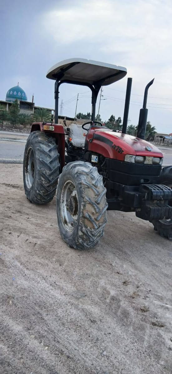 كاروبه بصارويه جاهزة نضيفه ما نقصها اي شي ورها فدان اصلي  ومستعجل على بيعه البصره قضاء القرنه ***********
