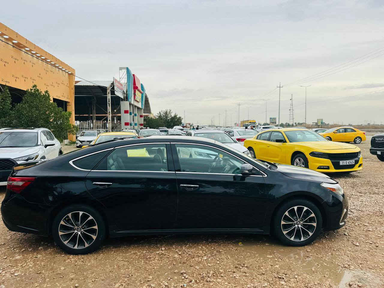 ياالله تيوتاا افلون موديل 2018 
مرقم حره بسمي بغداد مداور ثاني يوم بسم المشتري 
الضرر جاملغ تبديل والحافه الباب صبغ بدون عابر شاصي لغد كفاله حجر رادار كفاله مواصفات XLE مكينه 6 سلندر 
السعرب 174 بيع نقدأ فقط 
اي تفاصيل واتساب ***********
