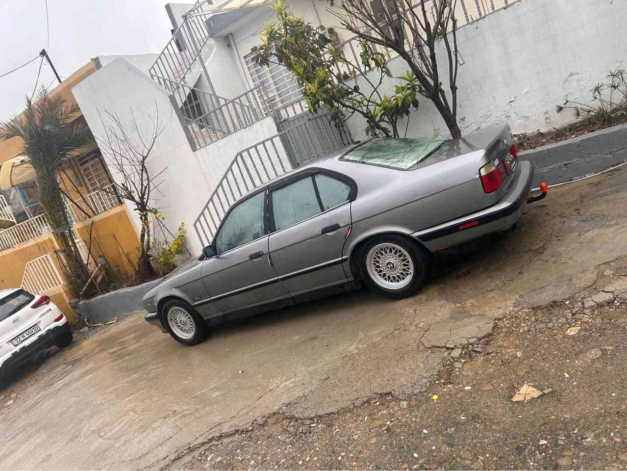 BMW 1992 520i 
gir 3adya slayda 2jam karabaya tabred bashart sardw garm 
da3mw lidrawy nya arm plasek slimanya 
layt alqaya 
gorenawash akam ba shtik ba dlm bit 
***********
***********🩶 السليمانية, العراق
