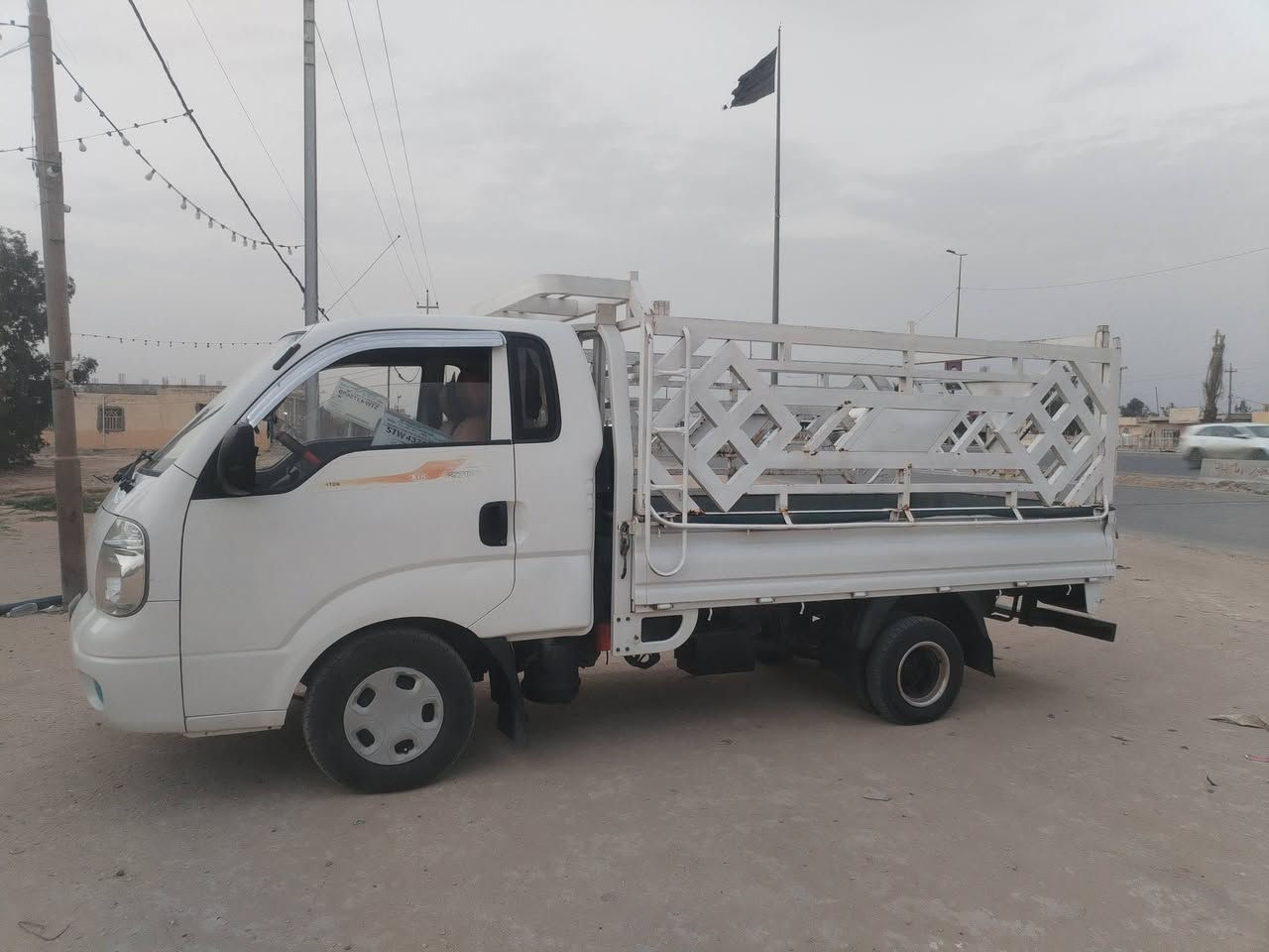 السلام عليكم
كيا حمل للبيع موديل 2011
مكفولة كفاله من الضربة والتبديل
سيارة جاهزه
كير محرك شاصي مكفول
كهربائيات كلها شغاله
رقم بابل نكليزي سنويه مجدده لل
30 مشروع وطني
العنوان بابل ـــ گفل
سعر 98
للاتصال ***********
