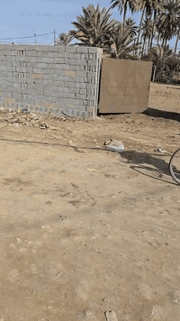 قطعه للبيع مساحه 500 متر في حي الزهراء قريبه جدا على شارع الاطباء موقع...