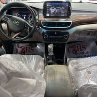 توسان 2020 خليجي مكفوله من صبغ والكير والمحرك عدا الي موجود بل سونار ف...