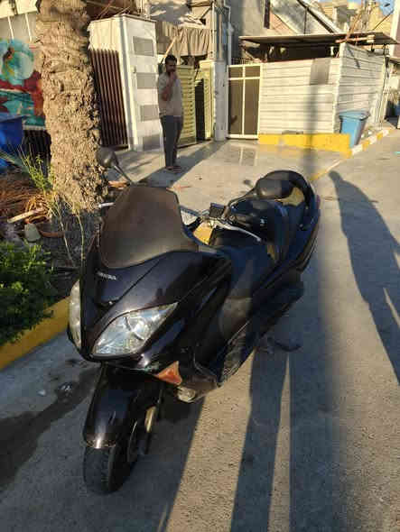 السلام عليكم 
فرزه 0.8للبيع 
الكهرباء كله بلاد 
المحرك بلاد ما مفتوح ولا نضوح 
الكفرات بحاله جيده 
حساس استان 
مواصفات عاديه كير عادي وسبورت كله شغال 
باتري جديد 
تاير الخلفي جديد 
دبل بصمه 
الدراجه ما ناقصها شي بس الكشن شويه يرادله دوشمه 
المكان بغداد حي العامل 
السعر خاص 
تواصل وات ساب  على الرقم ***********
