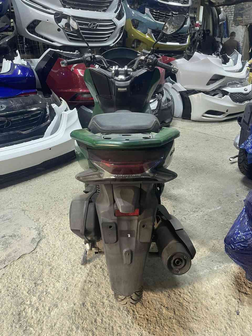 السلام عليكم pcx جيل الثالث دراجة ربمة لون اخضر طافي 

مماشيه بلعراق ابد نزلت من الحاويه وعلى طبكتهة 

سعر 14 

رقم ***********
