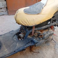 فراشه للبيع سعر 200وبيه مجال حك الجيه دراجه متروكه متشتغل 07859242957