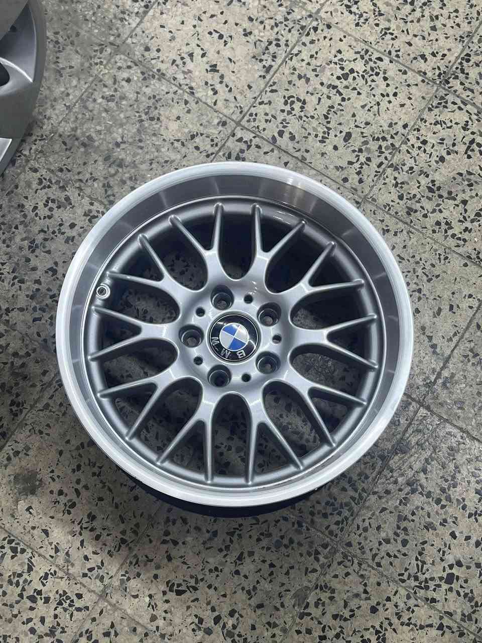 السلام عليكم
ويل كب كرن الغزال حجم 17 شفه عريضه 
ويل كب البينا اصلي حجم 17 تو سايز 
عنوان مجمع مشن تقاطع الزيوت 
يتوفر توصيل لجميع المحافظات 🚚
للاستفسار واتساب ***********
