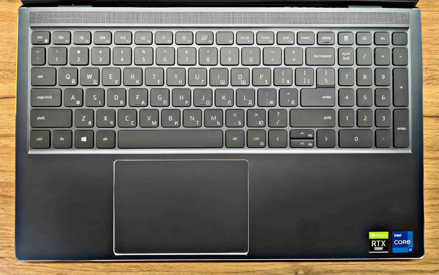 السلام عليكم
لابتوب كيمنك للبيع 
لابتوب Dell Vostro 7620    (جيل الحادي عشر) للبيع 
المعالج core i7 -11800H (الجيل حادي عشر)
الرام  (ddr4)  حجم 16GB  قابل للتطوير
الهارد (Ssd) 512 ssd  m.2  اللي يعتبر من اسرع انواع الهاردات 
كرت الشاشة الخارجي (Nvidia Geforce RTX 3050 ) حجم 4 كيكا 
الشاشه حجم 16.0 انج ضد التوهج  والانعكاس 
نظافة تصل الى 98% 
باتري ليثيوم 6 خلايا شحن سريع 135 واط وشاحنته الاصليه 
  كيبورد ضوئي لون احمر  ليزري وبيهه منفذ تايب سي ورام وسيم كرت وكامره دقة 1080 الحاسبه مستخدمه شي قليل شخط واحد ‏ مابيه
بطارية 5 ساعات أو اكثر وحسب الاستخدام 
 بطارية قوية 🔋
  ‏وزن الابتوب خفيف ومناسب للتنقل
  ‏+
  ‏هدية 🎁
(ماوس+شاحنة اصلية 135W شحن سريع)
+++
هدية مع الابتوب
3 العاب+لعبة ببجي 120 فريم 
  ‏+
برامج
Microsoft office 2025
AUTOCAD 2025
PHOTOSHOP 2025

وافق ادمن❤️❤️
واتساب ***********‬‏
