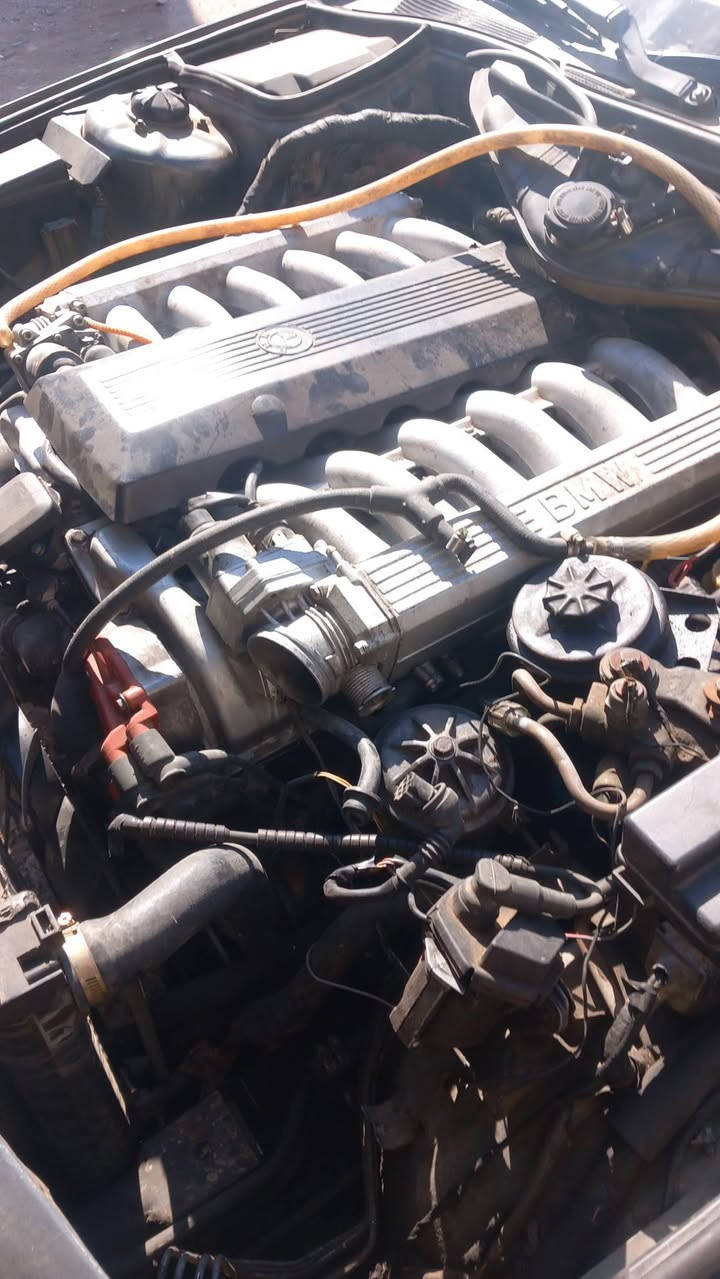 السلام عليكم، ،،مكينه 750,,حاويه،،،هيه وتفرعاتها،،،٩ وراق ***********,,,,شرط نضافه 100/100
