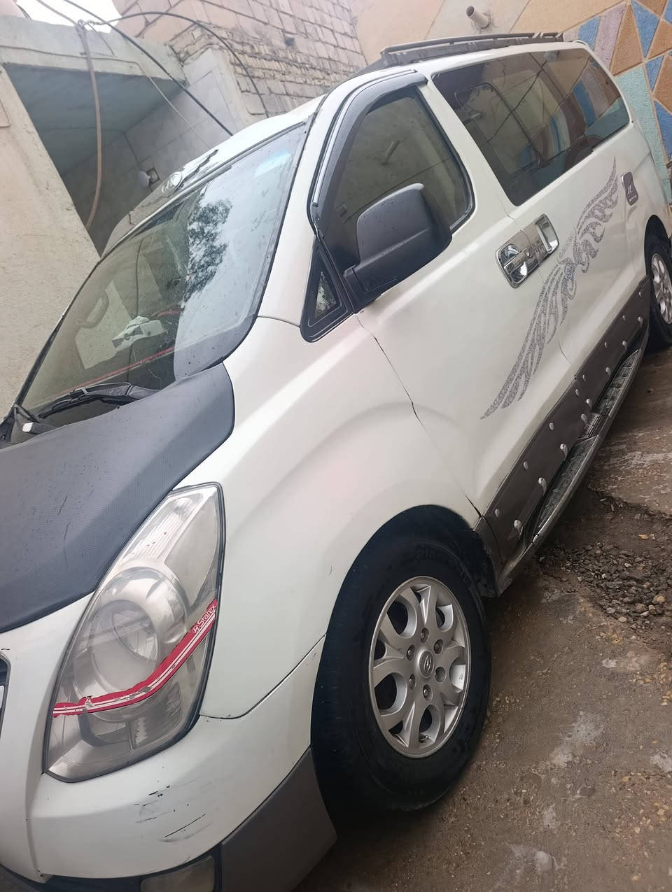 سلام عليكم ستاركس 2009 مفتوح رقم بغداد صدامي مصفره وكاله عامه باركود  باسمي  مداور مباشر مكينه 14وكير وتخم تاير جديد تبريد شغال دوشمه جديده  بيها تعمير بتكم لاماميه مال جام اثر سقيفه بدون كص بس تعمير بقيه سياره مابيها شي رشات صبغ فقط سعرها 105 وبيها مجال مكاني ناصريه مركز للاتصال ***********
