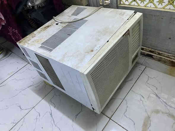 مكيف ثنين طن تدفئه تبريد انفيرتر جديد ما داخل تصليح ابد مكاني بغداد السعر 250 الف للاستفسار ***********
