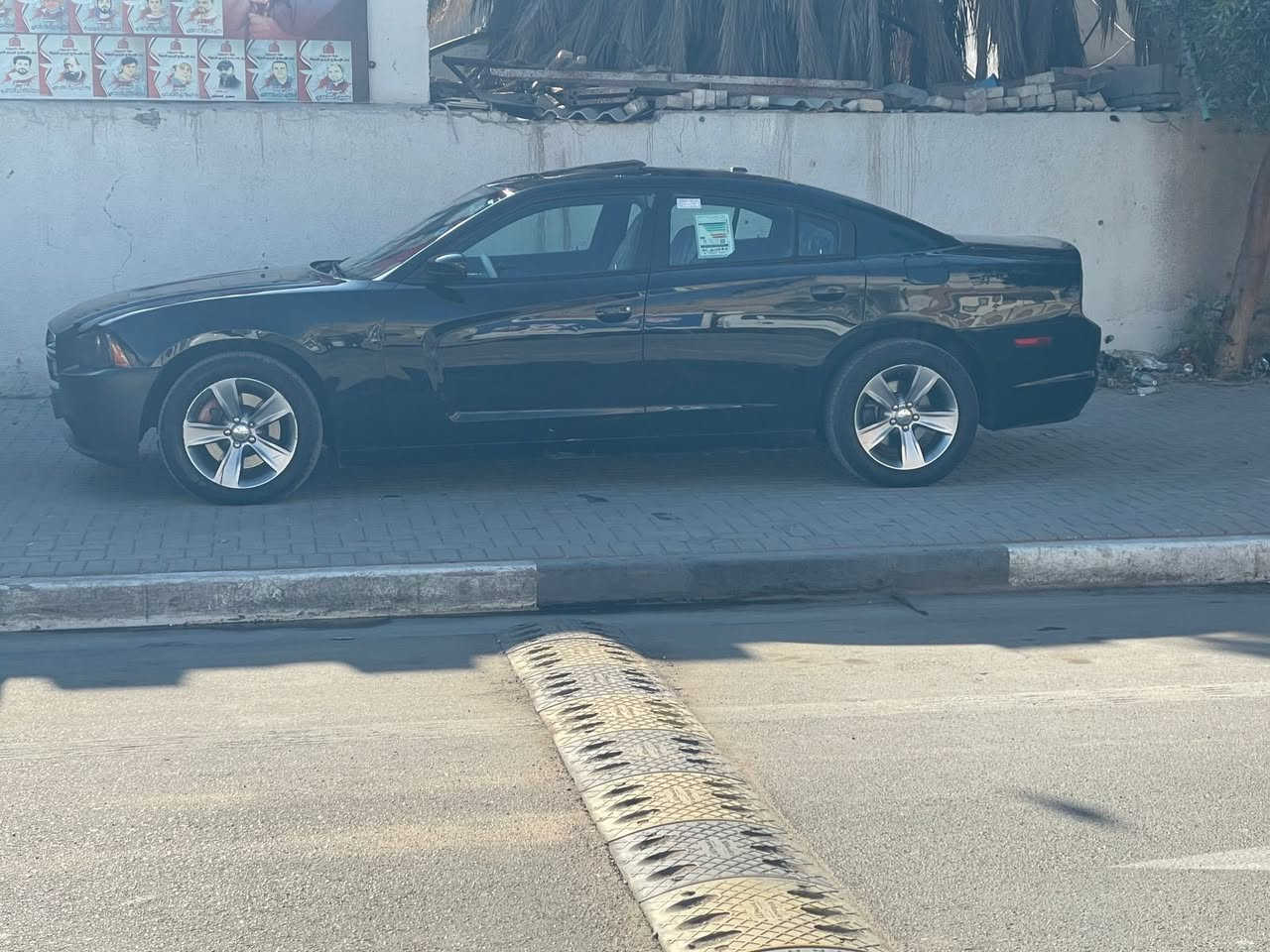 السلام عليكم جارجر 2014 حادثها جاملغ والبنيد الجاملغ مبدل والبنيد نفسه مصبوغ فول موصفات رقم بغداد ابسمي تحويل ثاني يوم جاهزه سياره من كلشي مناقصها شي عنوان البصره شارع تجاري السعر 140 لاستفسار تصال ويوجد واتساب مامتواجد بالفيس ***********
