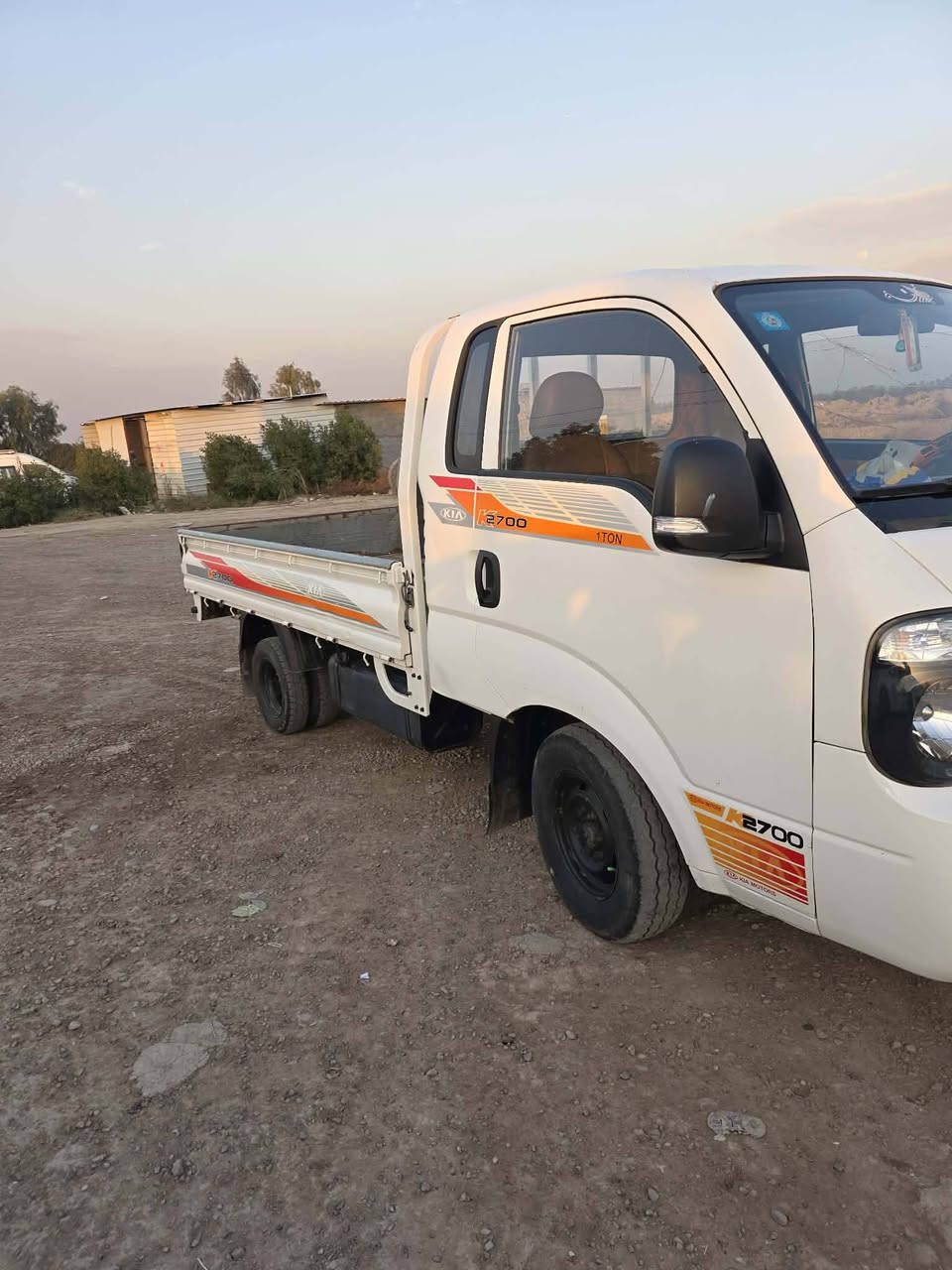 السلام عليكم كيا 2019 رقم بغداد محرك وكير وشاصي كفالة مكفولة من الضربة والتبديل بس باب السايق بي شوي صبغ العنوان بغداد المحمودية شيشبار السعر 123 وبيها مجال قليل موبايل ***********
