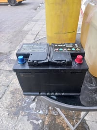 باتري للبيع اصلي وكاله امريكي اصلي  السعر ٧٥ الف  يشتغل بنظام اي جي ام...