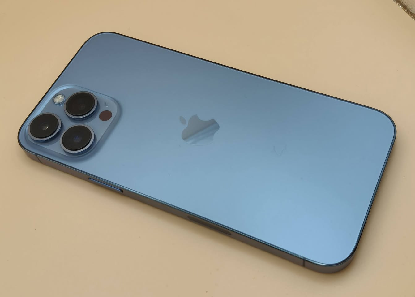 ايفون 13 برو ماكس
256
بطارية 🔋 77
نظافة عالية جدا 
ما دخل تصليح 
ولا مبدل اي شي بي ولا بي عطل

مكاني بغداد  
سعر نهائي 620 الف غير قابل للتفاوض


**إذا كنت صاحب هذا الإعلان وتريد حذفه لأي سبب، رجاءا أرسل رسالة إلى الدعم الفني**