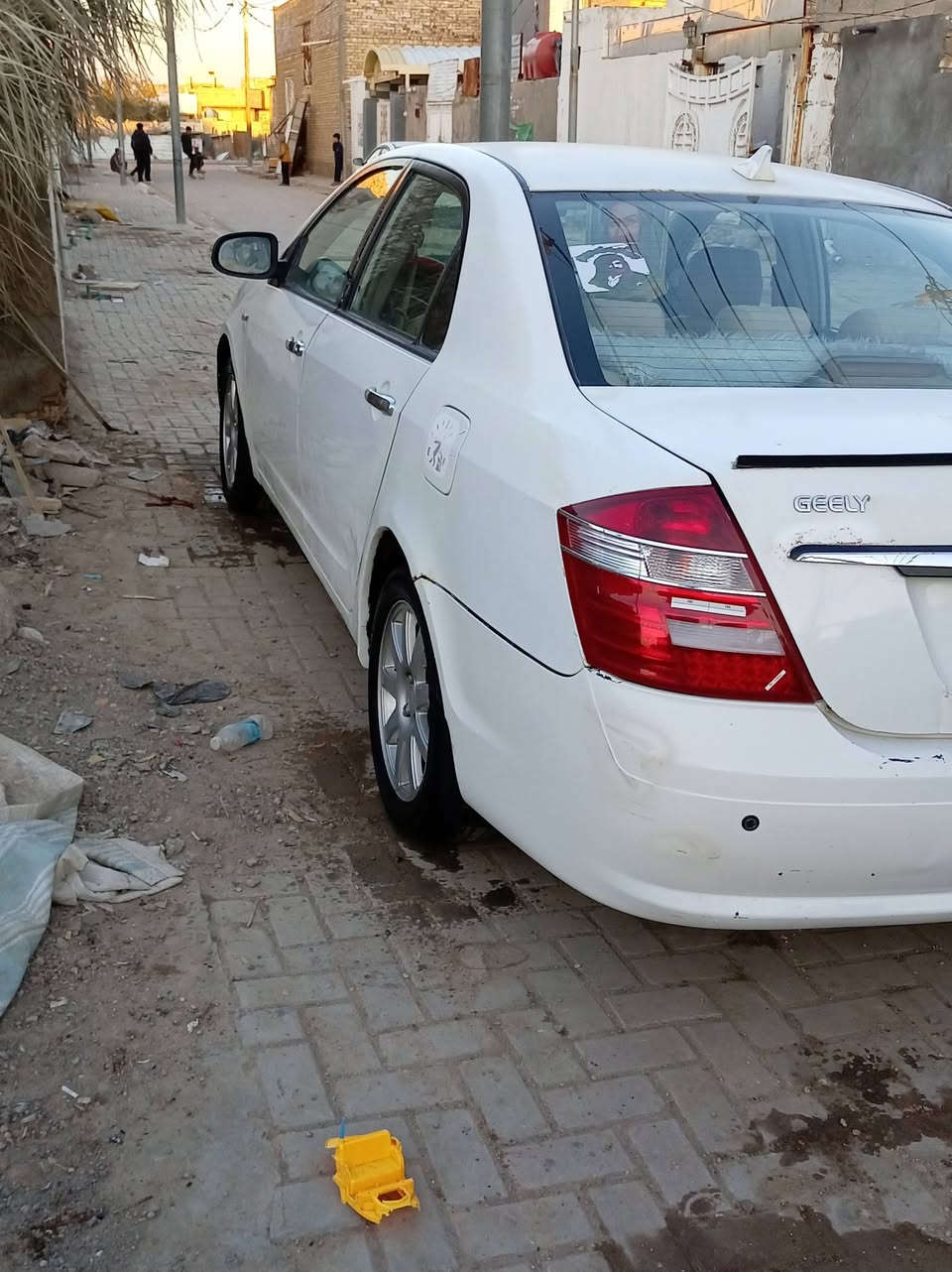 السلام عليكم سياره جيلي موبل للبيع موديل 2013 سنويه لل ٢٧ رقم بغداد انكليزي  سياره بيهه باب العبري مبدل مكينه جديده حداديه زينه كير زين مشتري من المالك الشرعي مالكهه بديوانيه مكاني ديوانيه حي الصدر الرابع قرب مدرست العراق والسعر ب 45 وبيهه مجال وهاذا رقمي ***********
