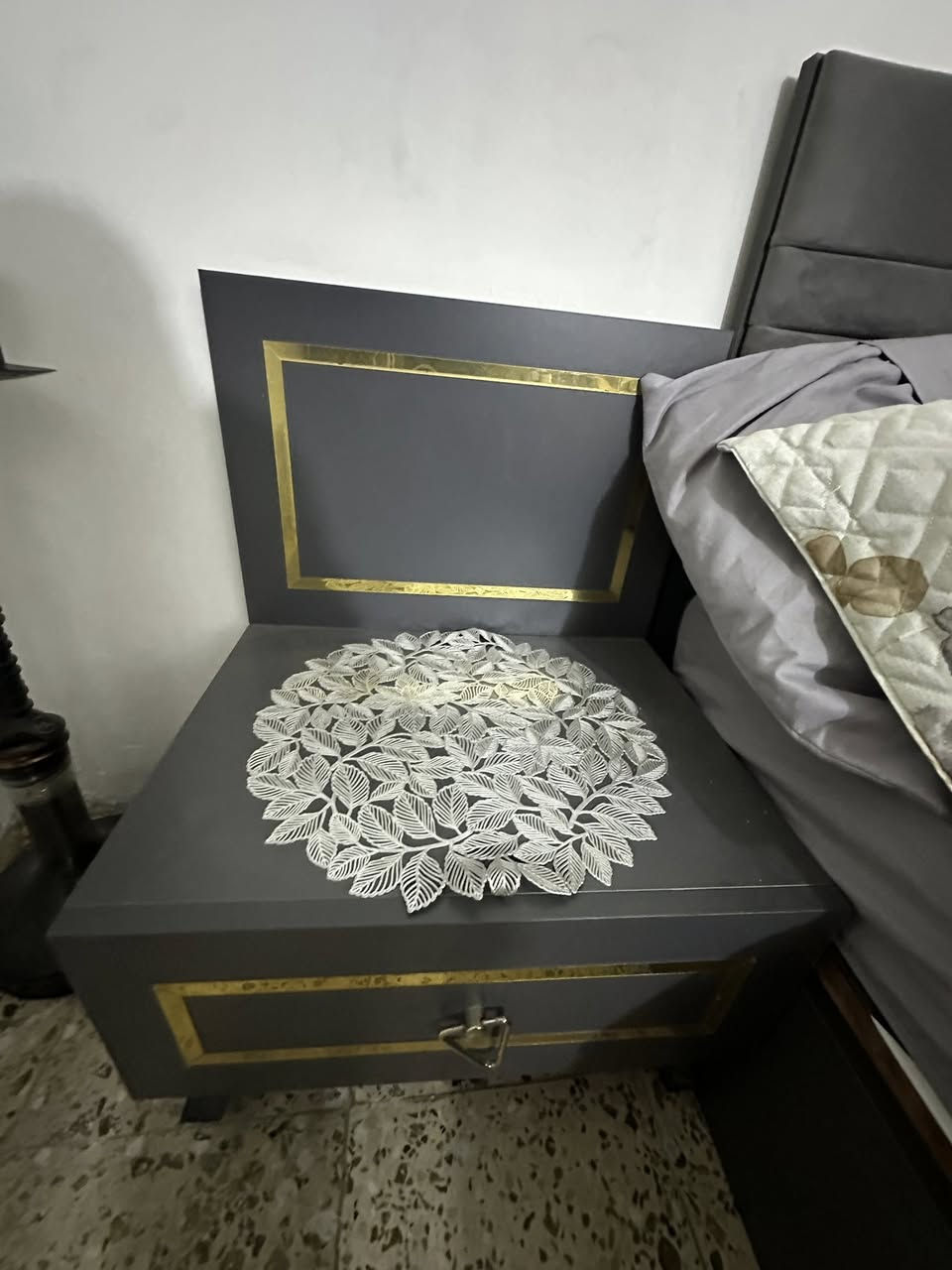 غرفه نوم تركي 5 قطع استخدام أسبوع فقط السعر 500 الف وبيها مجال للاتصال ***********
