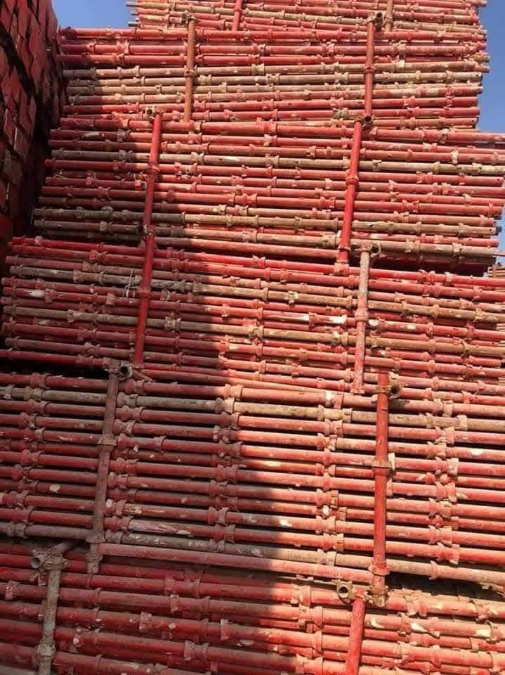 ِسْمِ اللهِ الرَّحْمٰنِ الرَّحِيم
وعلى بركة الله

🔷 بيع وتأجير السكلات بجميع أنواعها 🔷
(جملة ومفرد)
بأنسب الأسعار

⸻

🏗️ السكلات والجكات

▪️ سكلات مستوردة وعراقية
▪️ سكلة فنية (البوري – القفيص – كابلوك تركي)
▪️ سكلات إيرانية
▪️ جكات عجمان مستعملة
▪️ جكات حاضن جديدة (سن خشن)
▪️ دنك صب بجميع القياسات

⸻

🧱 سبيسر خرساني

لرفع الحديد عن الخشب وعن الأرض
▪️ 60 سم – ارتفاع مترين
▪️ 80 سم – ارتفاع مترين
▪️ 90 سم – ارتفاع مترين
▪️ 120 سم – ارتفاع مترين
▪️ 90 سم – ارتفاع 3 متر

⸻

🪵 أخشاب وحديد

▪️ دراب خشب روسي
الطول 4 م – العرض 25 سم – السمك 5 سم

▪️ دراب حديد كوري
(3 متر و 4 متر)

⸻

🛠️ معدات وأدوات

▪️ عربانة البوري
(حديد 3 ملم – البليت 2 ملم – ثقيلة – تاير دراجة حجم 350)

▪️ دريل كسار
▪️ دريل تقشير
▪️ كوسرة

▪️ قفاز
▪️ حادلة
▪️ هزاز
▪️ ساقولة
▪️ فابريتر

▪️ تخم تاير سكلة أبو القفل

▪️ ونچ إيطالي أصلي أبو الختم
(500 كغم) مع عرباين تسكام درجة أولى

▪️ درج كهرباء سلايت فايبر كلاص

⸻

🚚 توصيل إلى جميع المحافظات
📍 العنوان: بغداد

📞 للاستفسار والطلب الاتصال بالأرقام التالية:
📱 ***********
