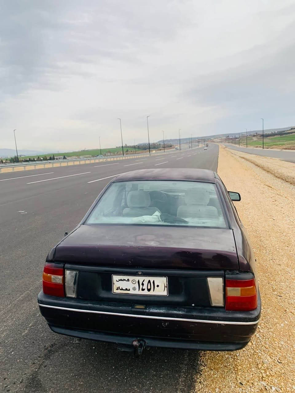 ئەم ئۆپلە بۆفرۆشتن 
ئارمی ئاسایش 
بەشەرتی گیرو مەکینە 
کابریتەری تازە یە
چوارتایەی تازەیە
مەکینە ١٨
شاشەیە_ئایپاد
ناونیشان _ سلیمانی
رەقەم_***********
١٨  گەڵا کەمێک مەعمەلە
