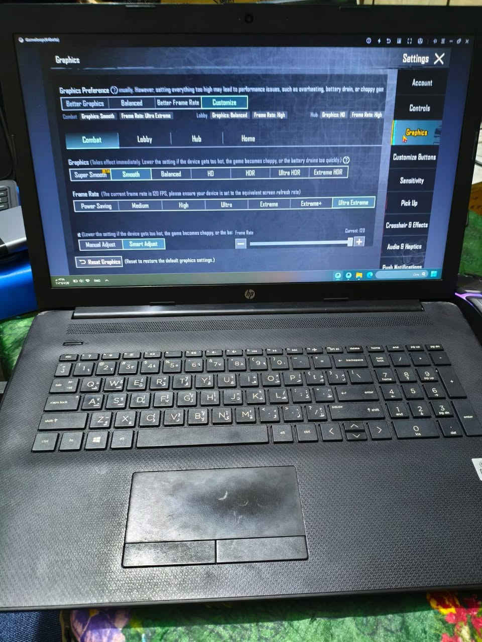 الموديل: HP Laptop 17-by3xxx (شاشة كبيرة مريحة للعين).
المعالج: Intel Core i5-1035G1 (جيل عاشر) يعطي أداء سريع ومستقر.
الذاكرة العشوائية (RAM): سعة 32 جيجابايت (تطوير خاص)، يفتح عشرات البرامج بنفس الوقت بدون أي تعليق.
الهارد (التخزين): SSD بسعة 477 جيجابايت (إقلاع سريع جداً للوندوز).
الشاشة: قياس 17 بوصة (كبيرة وواضحة جداً للأفلام والشغل).
النظام: Windows 11 Pro أصلي ومفعل.
🎮 أداء الألعاب والبرامج:
يشغل لعبة PUBG Mobile على إعدادات Ultra Extreme (كما موضح بالصور).
مثالي لبرامج البرمجة (Visual Studio Code) والتصفح الثقيل.
يحتوي على كيبورد كامل (Full Keyboard) مع لوحة أرقام جانبية.
📝 ملاحظات إضافية
الجهاز نظيف جداً (مثل ما مبين بالصور).
البطارية والشاحن الأصلي بحالة ممتازة.
السعر: [450] (قابل للتفاوض البسيط الموقع: بغداد 
📞 للتواصل:[***********]
