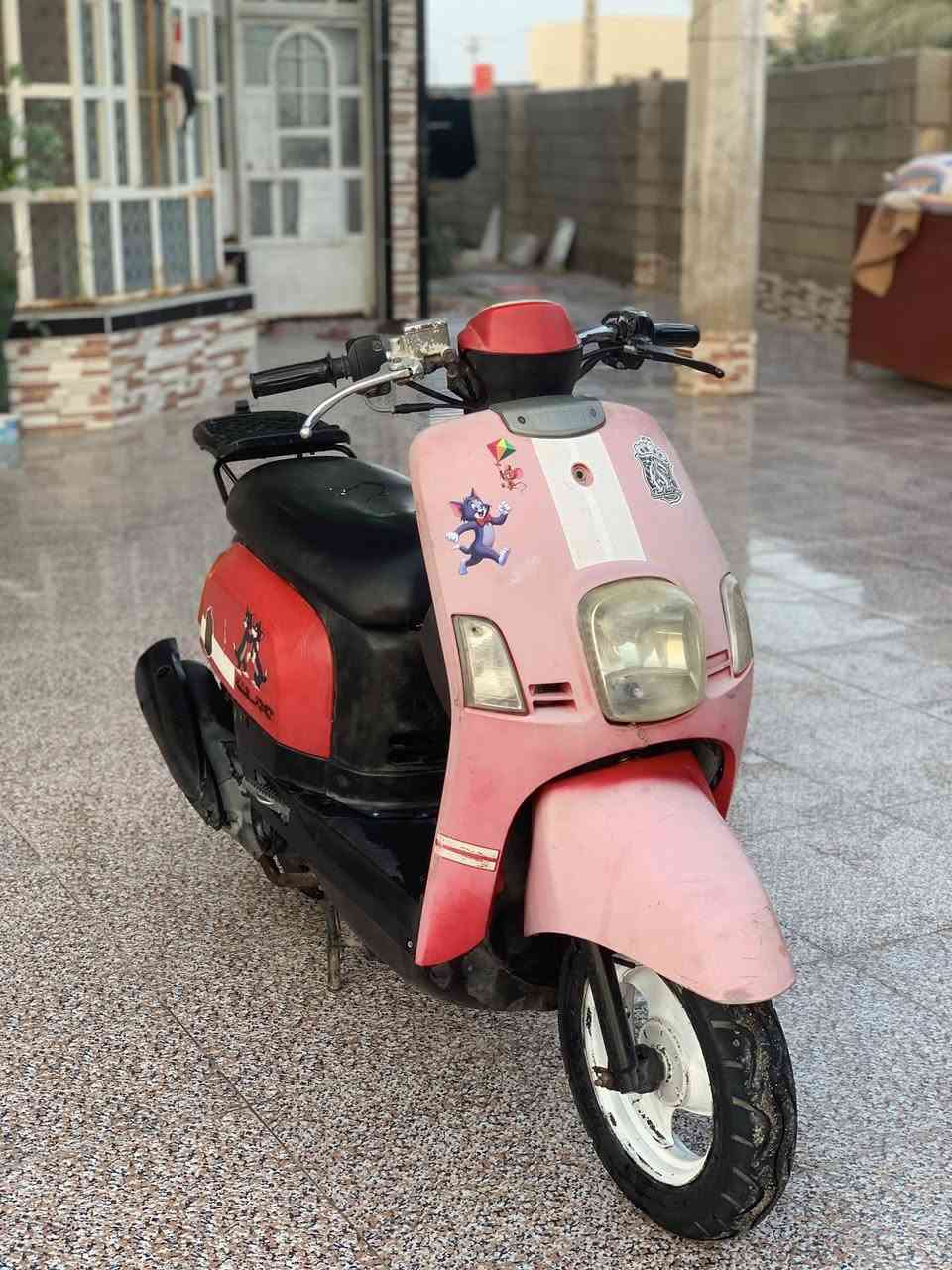 سلام عليكم دراجة ماكس بوليسي كابريتر دراجه كامله مابيها نقص كهربائيات شغاله كلوبات سلف دراجه حلوه تايرات بريك فول مفتوحه ولفات شلعه واستمرار ونعومه فول 
مكاني القرنة الثغر يم الملعب 11
السعر575 
رقم الهاتف ***********
