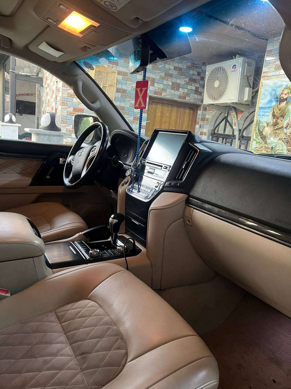 لاندكروز باب اول مكفوله ساس موديل ٢٠٢١ السعر ٥ شدات و٢٥ ورقه 
***********
