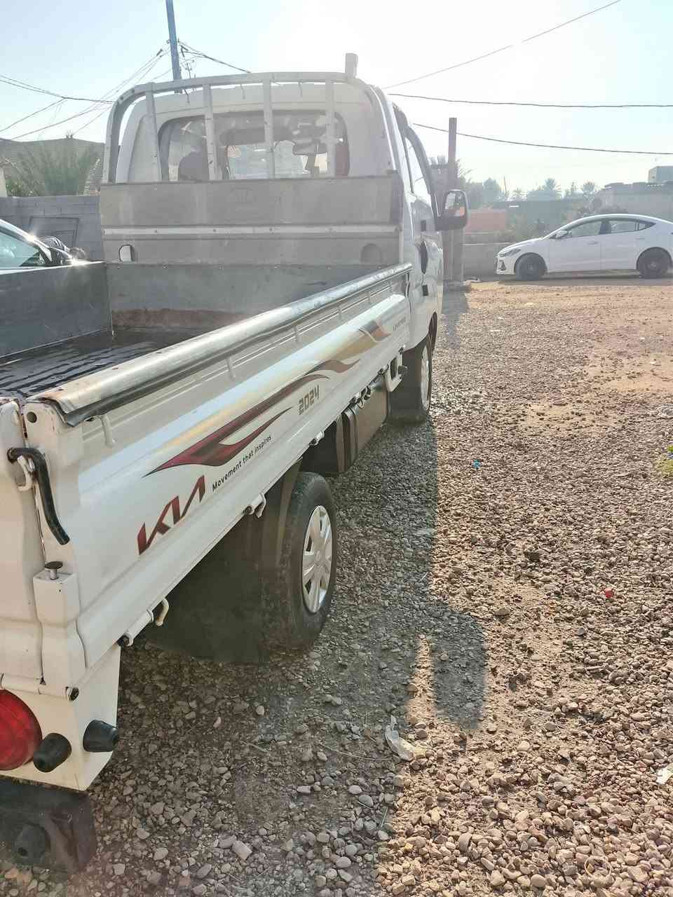 سلام عليكم كيه معروضة للبيع موديل 2014رقم واسط سنويه ل 28 سياره بسمي تحويل مباشر مكفوله كفاله عامه تخم تاير جديد تبريد ويا سويج سياره جديده معنه كلمه مكفوله كفاله عامه سعر سياره 98بيها مجال شي بسيط عنوان سياره واسط رقم صاحب سياره موجود يمك     ***********
