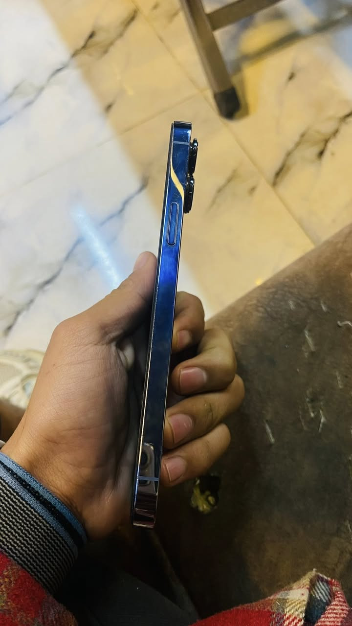 السلام عليكم قفل 350 بدون معامله تخبرني دكلي هسه جايك المواصفات هسه اذكرها حبه حبه 
13برو ماكس بحري 
الضهر نكسر وشلته بحيث تشتري ضهر تركب سعر الضهر ب 10بلجامعه 
مبدل بطاريه اصليه 93نسبه 
مبدل شاشه اصليه بيها فطر من فوك الضربه موضحه بلصور 
فيس ايدي شغال 
لون بحري 
كامرات فول 
شحن قطاره 
ذاكره128
تك سيم 
للاستفسار الاتصال *********** 
مكاني حي الشيماء
