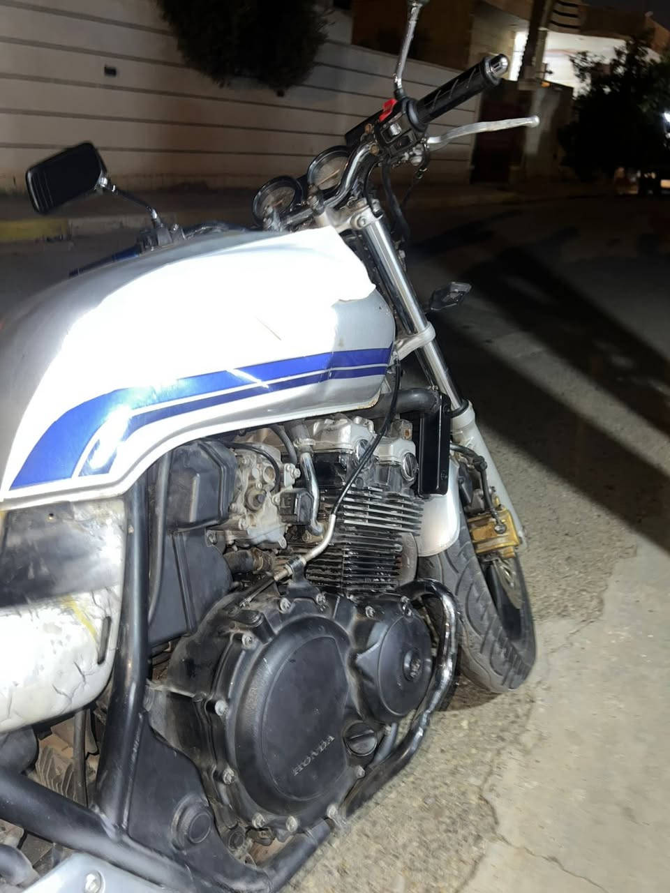 السلام عليكم حبايب للمرواس فقط
سيبي فور جيل الثاني 8 ولف مسجلة رقم وسنوية2029
محرك مكفول  كشر  نظافة60‎%‎  شلعة ومعدل
للمراوس فقط شعندك نزل
المكان الرمادي


**إذا كنت صاحب هذا الإعلان وتريد حذفه لأي سبب، رجاءا أرسل رسالة إلى الدعم الفني**